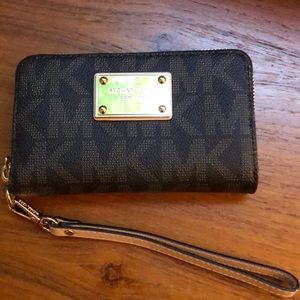 Michael Kors wristlet